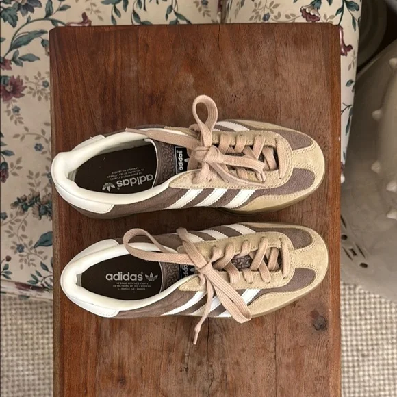 Adidas Gazelle Brown and White Sneakers Size US 4 - Picture 2 of 8